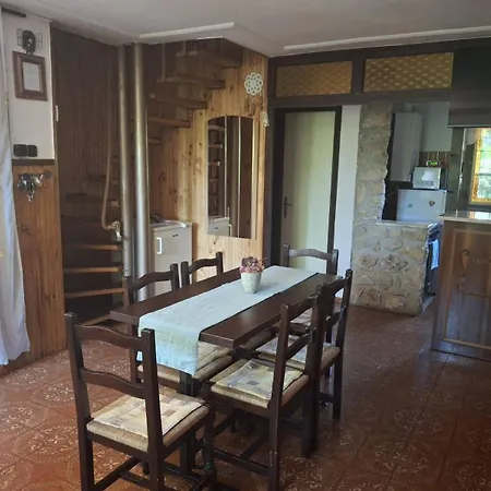 بيت للعطل Faludi Vendeghaz *