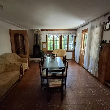 بيت للعطل Faludi Vendeghaz فونيارتْسفاشغ