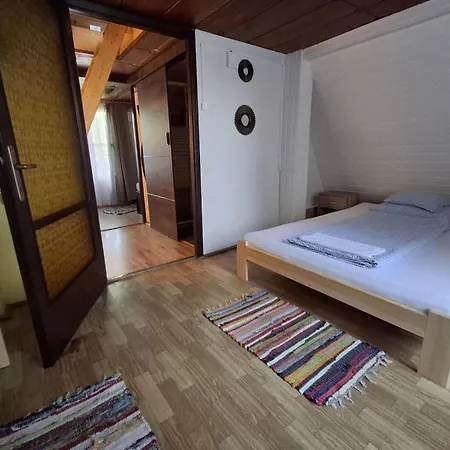 Faludi Vendeghaz * فونيارتْسفاشغ