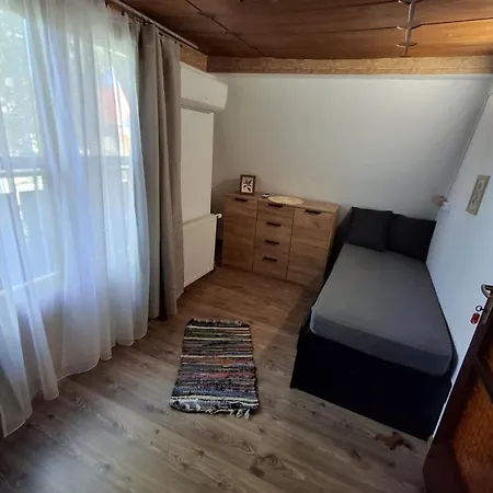 Faludi Vendeghaz Vonyarcvashegy