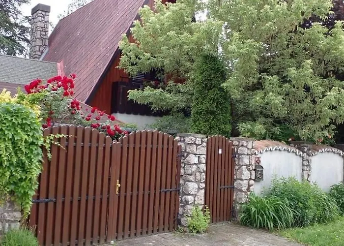 Faludi Vendeghaz * فونيارتْسفاشغ