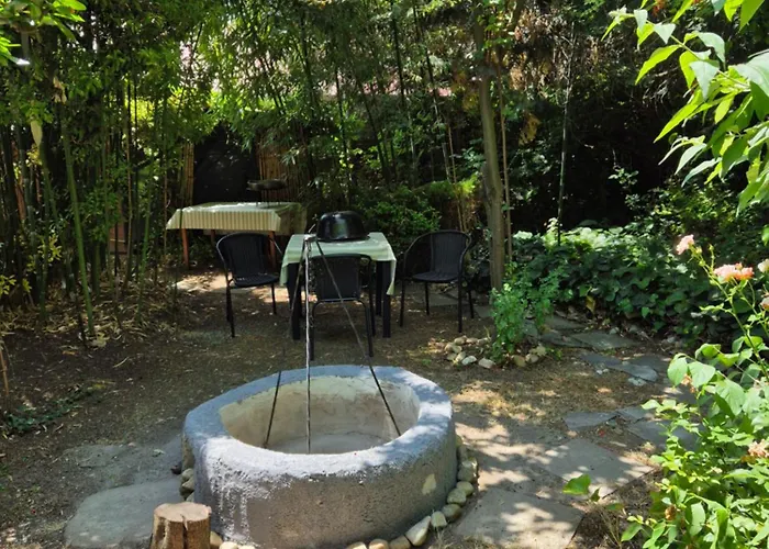 Faludi Vendeghaz فونيارتْسفاشغ