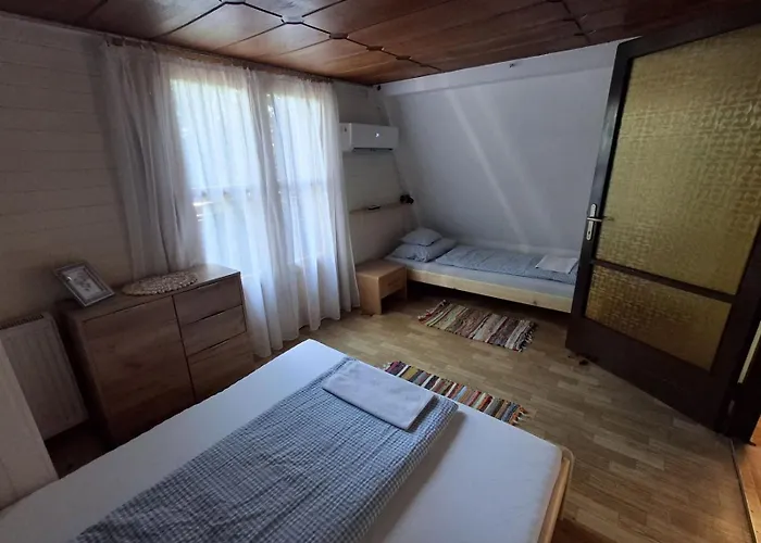 Faludi Vendeghaz بيت للعطل فونيارتْسفاشغ